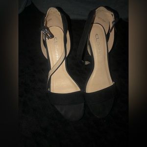 Cute black heels goes with anything